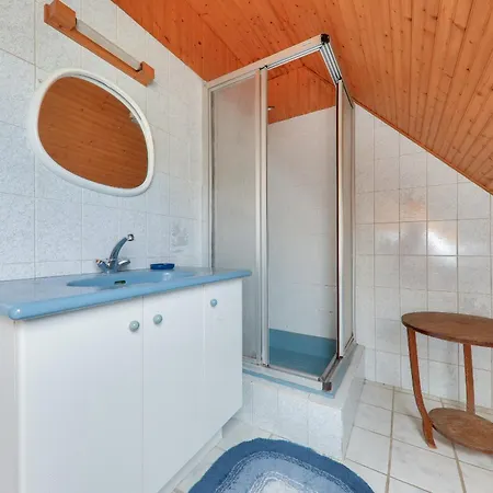 Holiday home Maison Pour 8 Avec Jardin Entre Plages Et Golfe Sarzeau